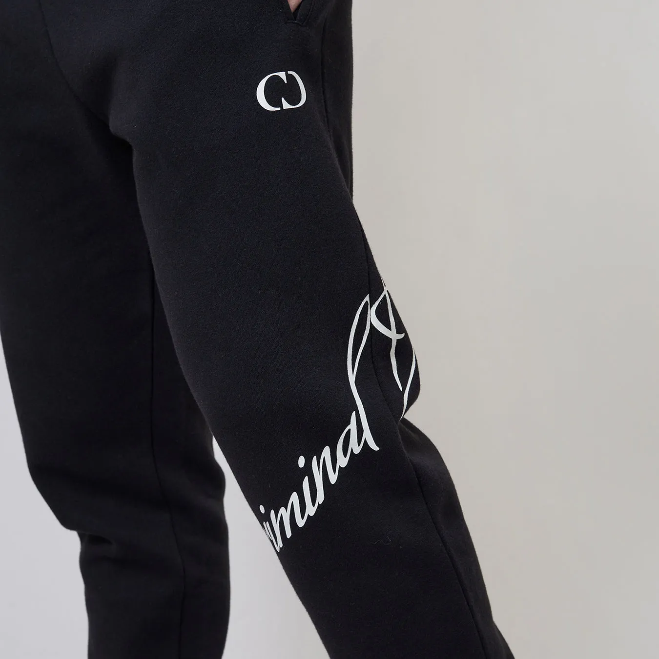 SIGNATURE WRAPPING JOGGER - BLACK