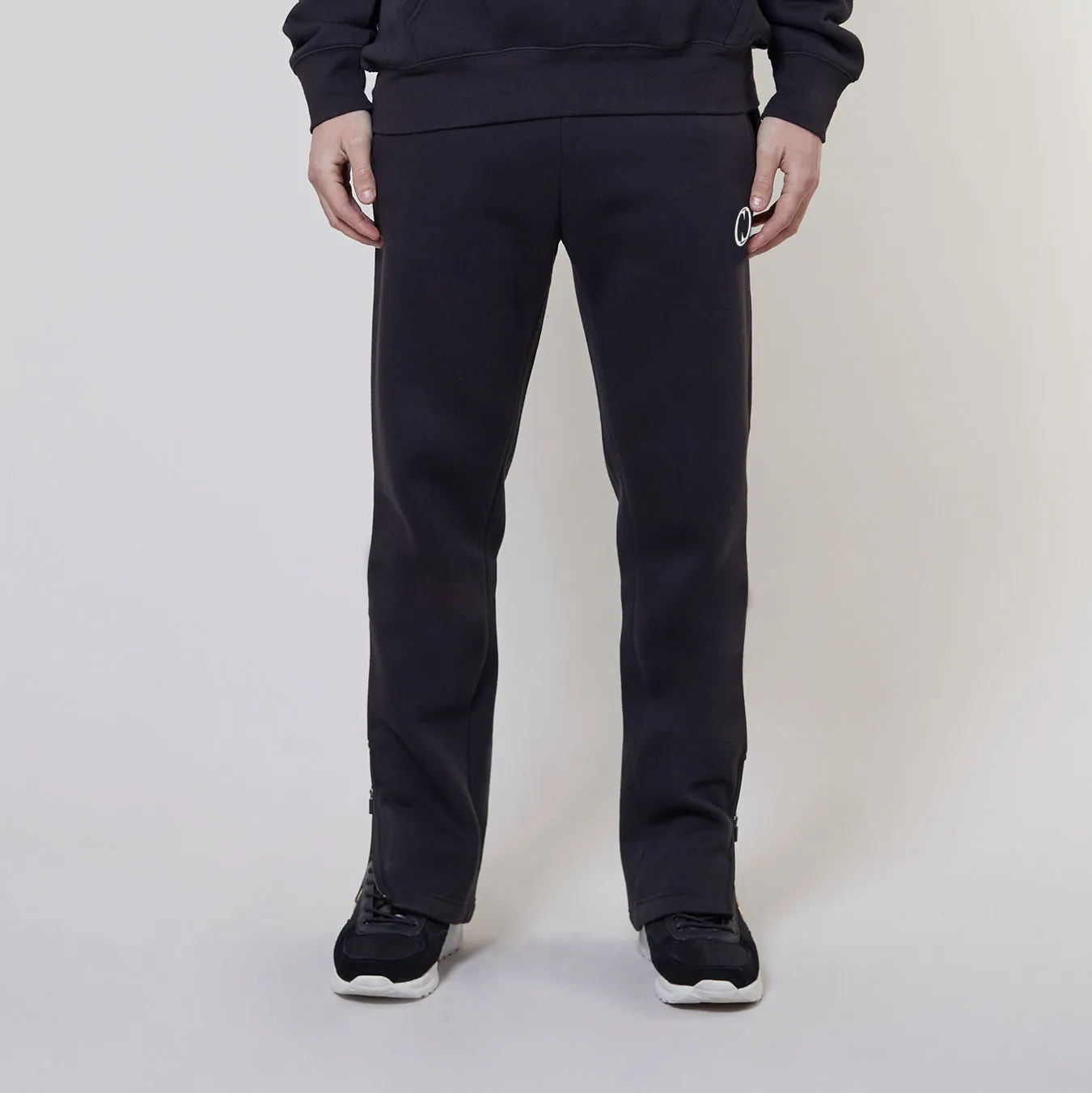 STANDARD JOGGER - BLACK